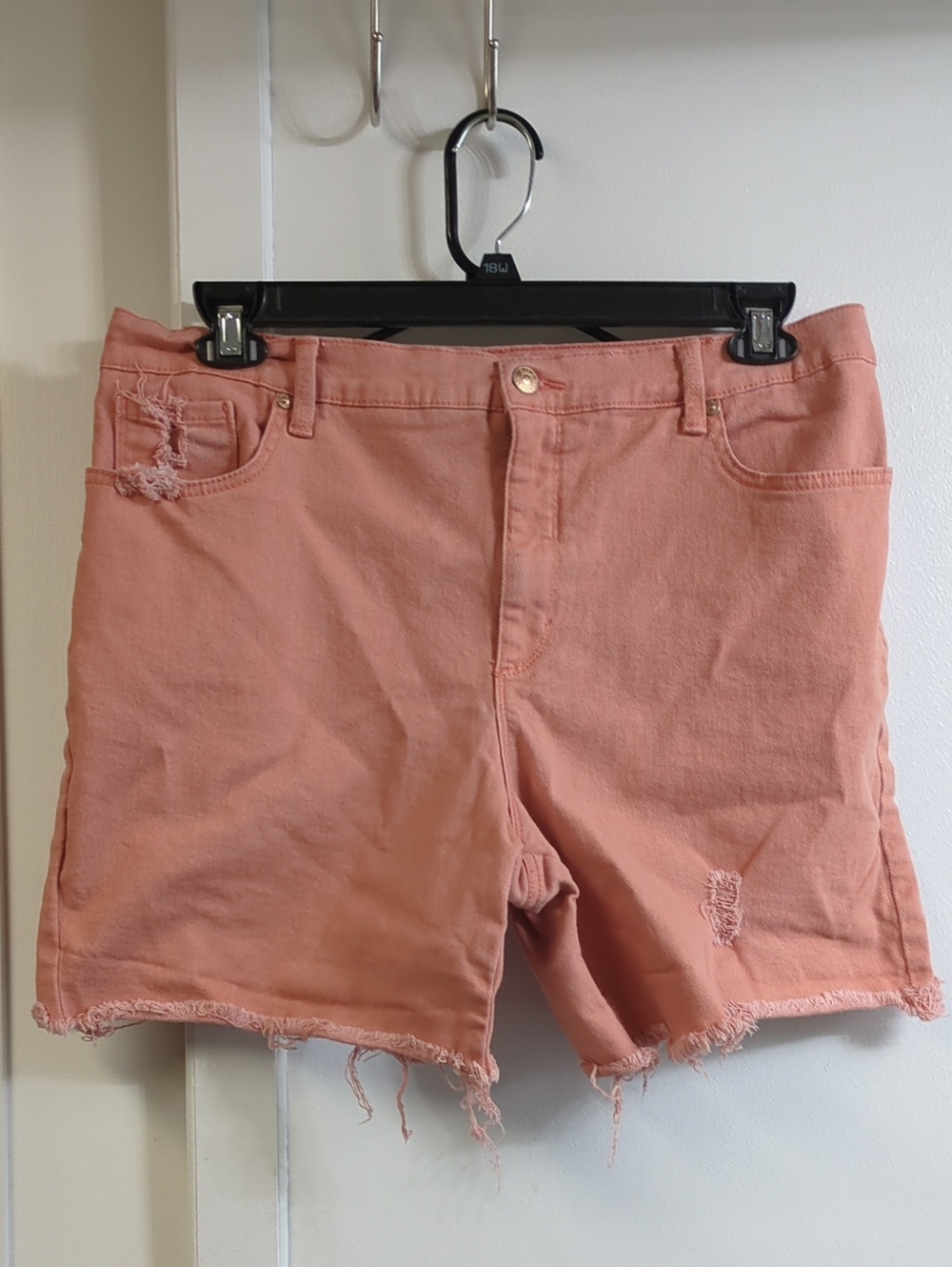 Gloria Vanderbilt Distressed Coral Pink Denim Shorts